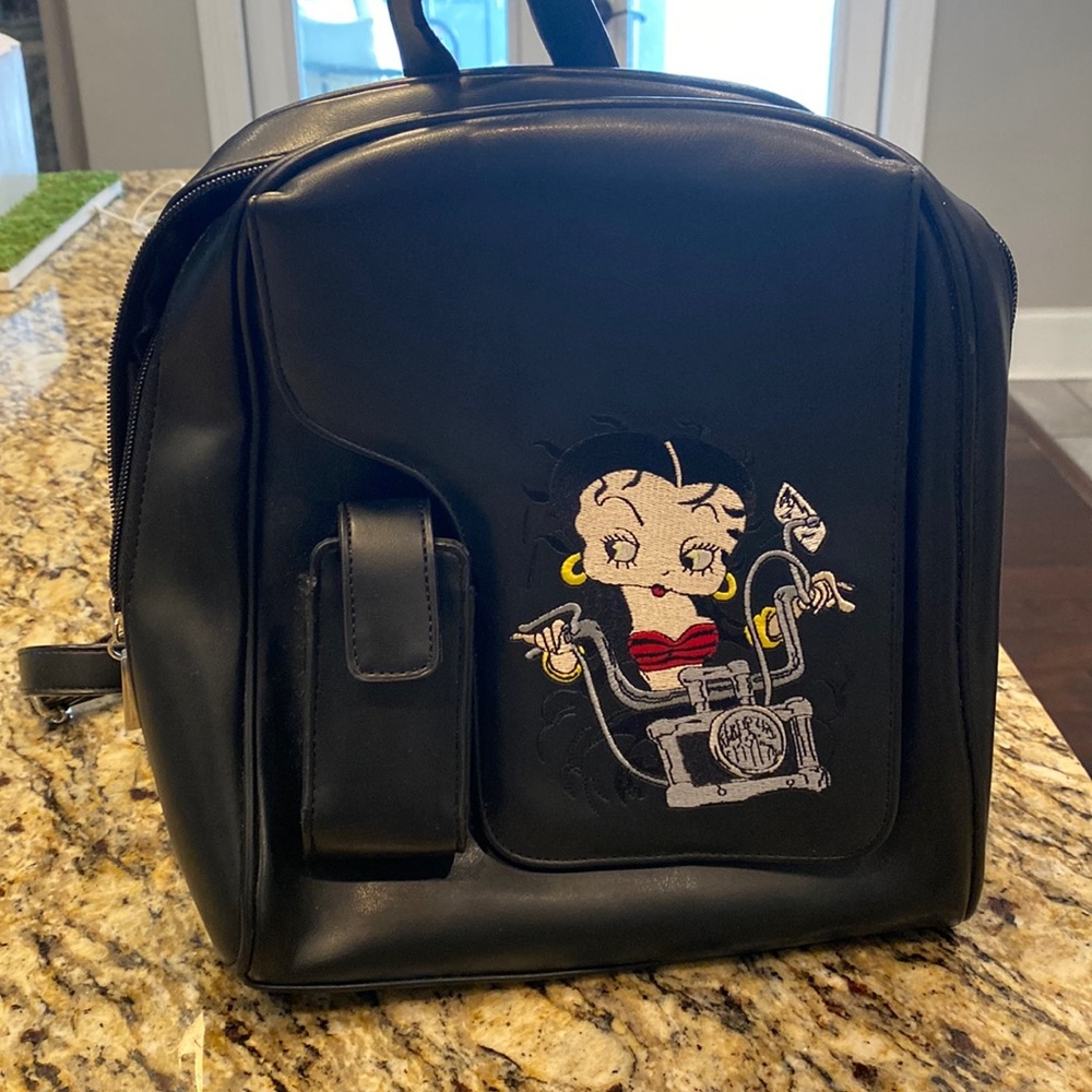 Betty book black backpack